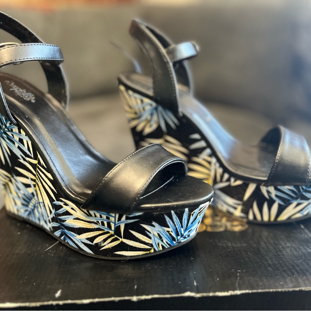 Black Floral Print Platform Wedge Sandals